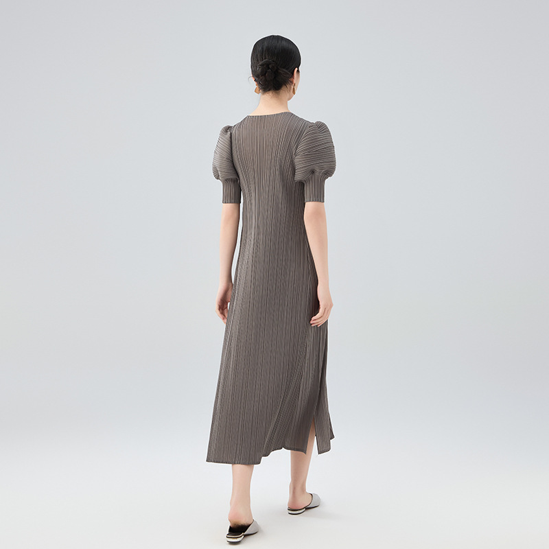 https://fulmo-img-server.com/dresscode-dresscode/bf459ff4-e567-4539-bd92-9823e8fac8f3.jpg