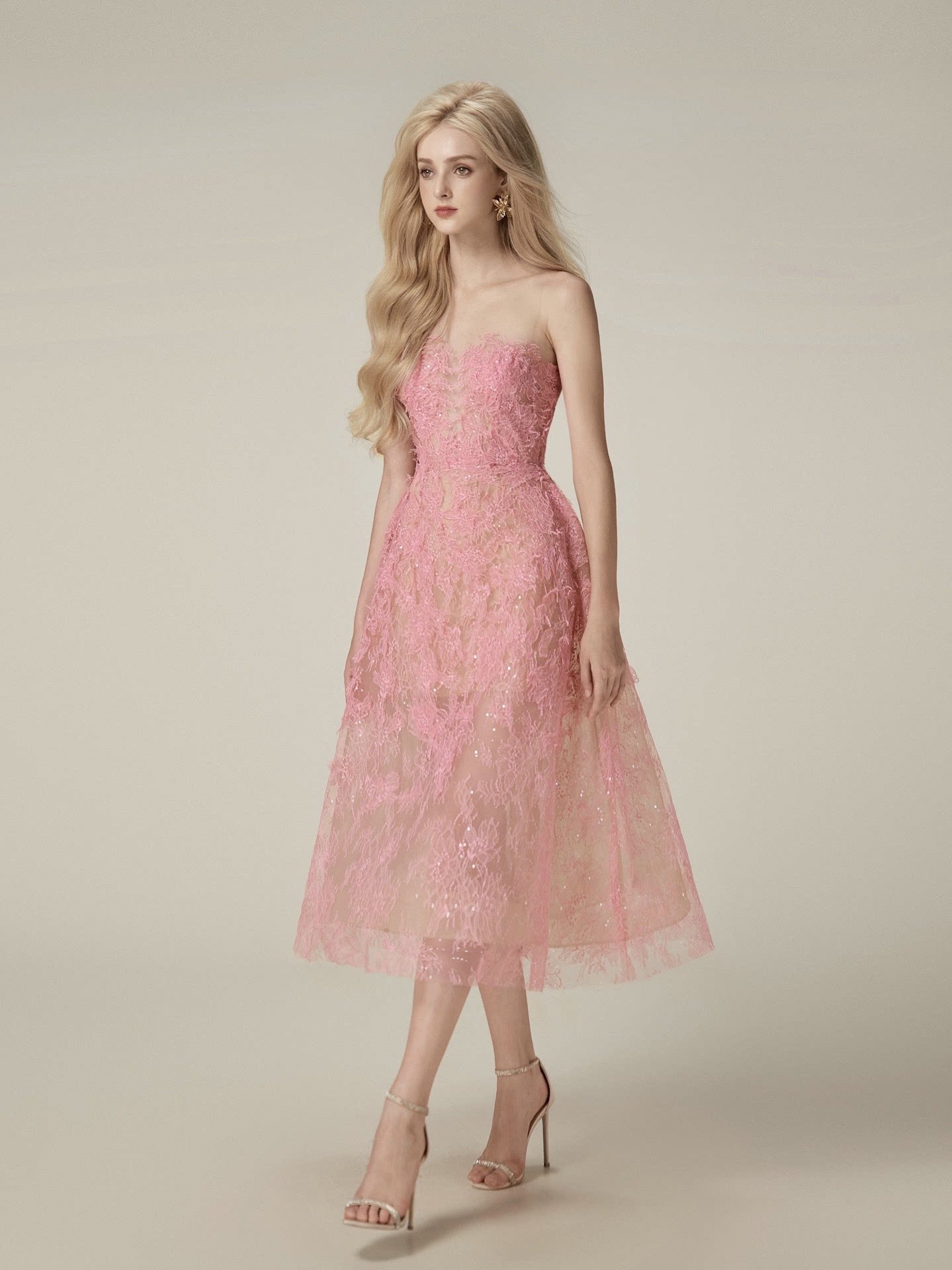 オケージョン ドレス 花柄刺繍チュールベアトップ膝丈ワンピース