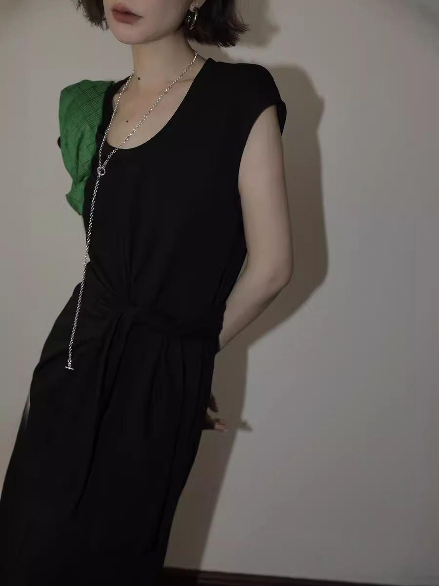 https://fulmo-img-server.com/dresscode-dresscode/c32d5e7f-c939-457e-b28a-6bb04c0b95e8.jpg