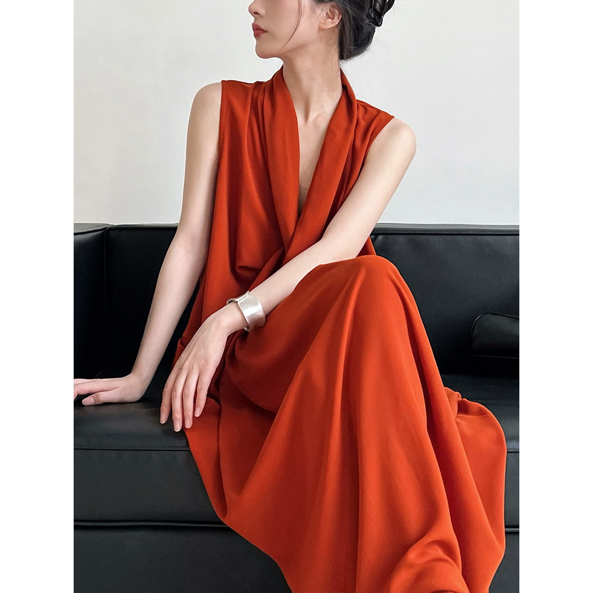 https://fulmo-img-server.com/dresscode-dresscode/c877bf2d-32bb-4213-b771-82e4cf773a85.jpg