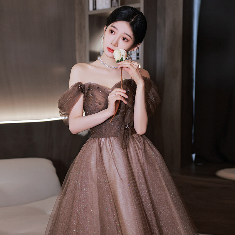 https://fulmo-img-server.com/dresscode-dresscode/c919f76b-c1cb-46e3-8976-8e7deb380921.jpg