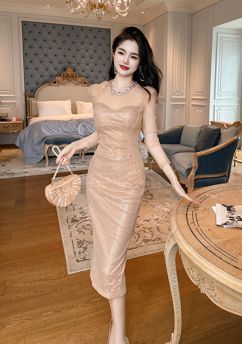 https://fulmo-img-server.com/dresscode-dresscode/cd797db5-12f4-4ea7-9037-6a159f3f0775.jpg