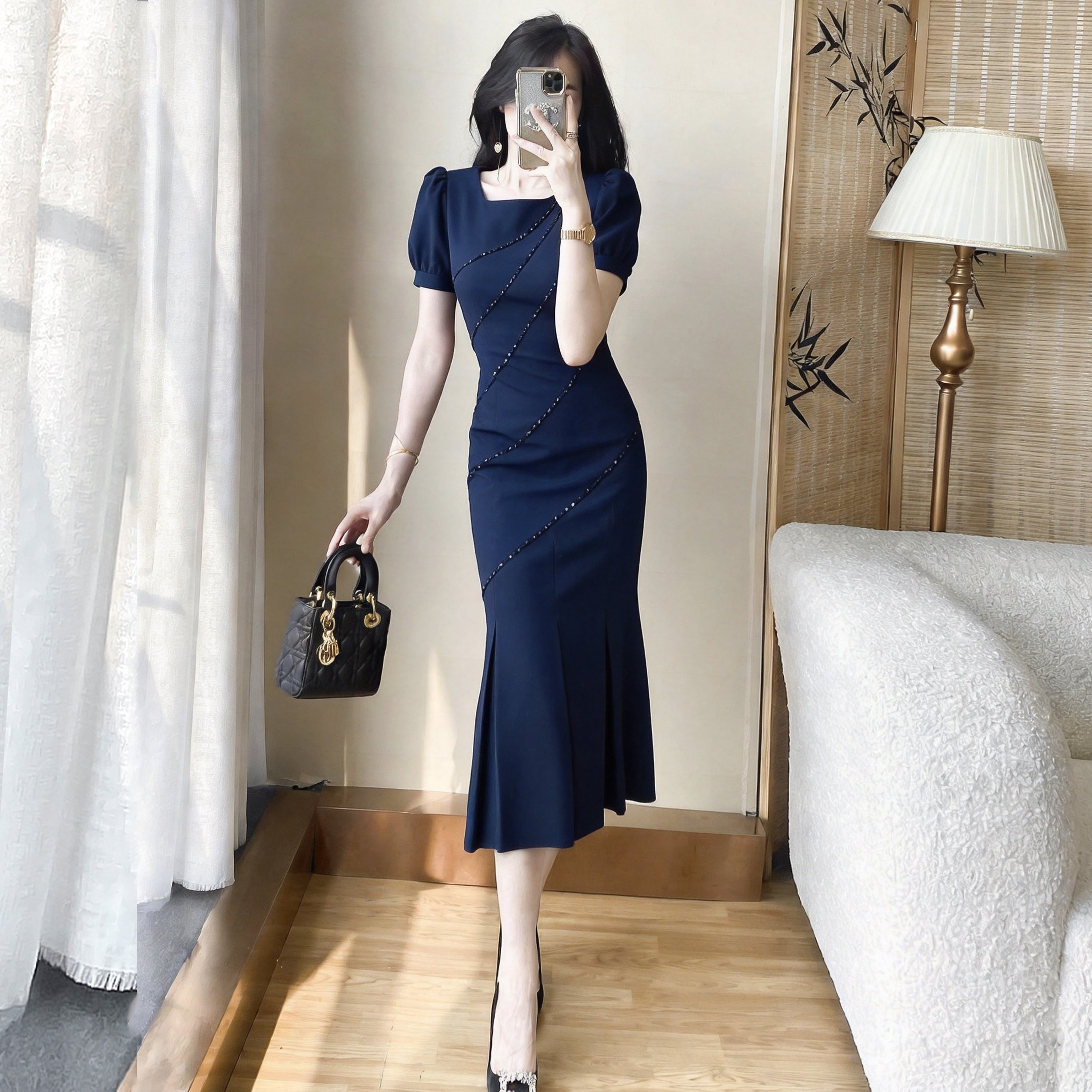 https://fulmo-img-server.com/dresscode-dresscode/d0adef5f-6b84-49c6-aed8-8f26c012e213.jpg