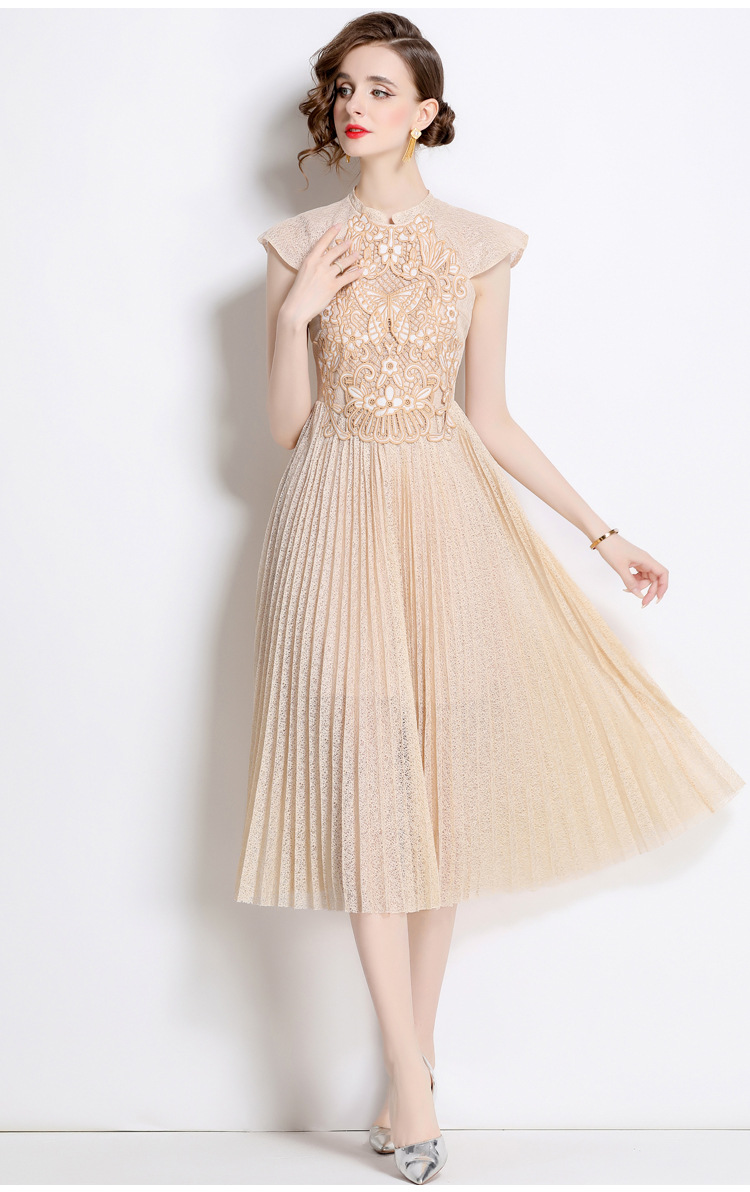 https://fulmo-img-server.com/dresscode-dresscode/d0d40efe-0d51-4357-ba20-bb16e3188358.jpg