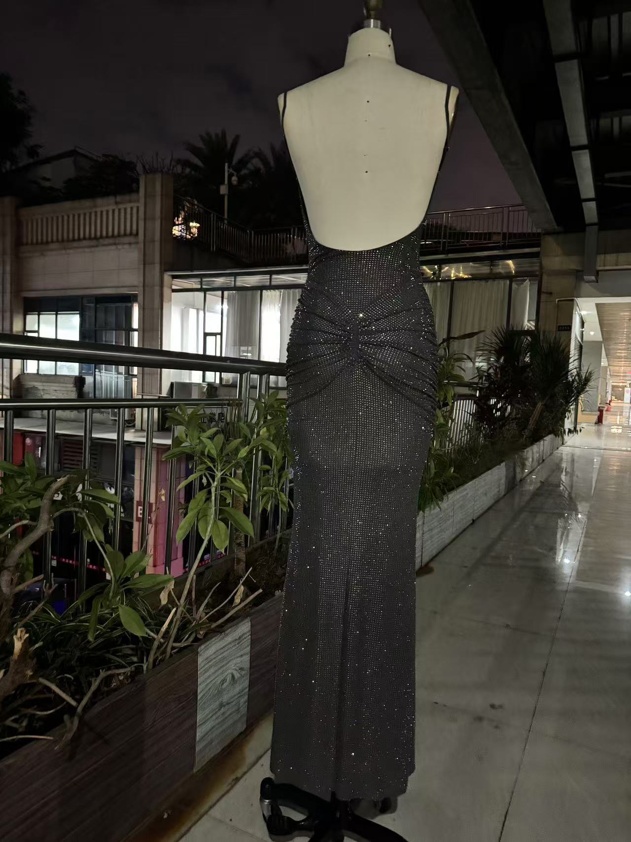 https://fulmo-img-server.com/dresscode-dresscode/d0f8ef1d-232b-47af-b2bb-2523dd1dbddd.jpg