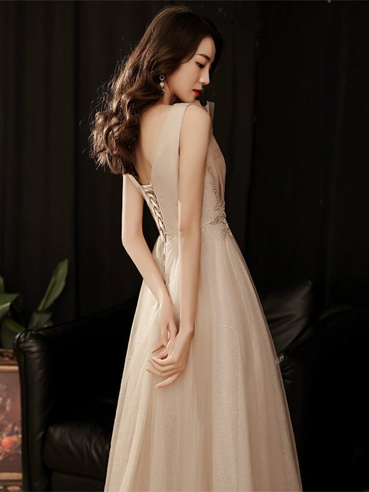 https://fulmo-img-server.com/dresscode-dresscode/d0f9d7b7-b7f2-4adb-9d3a-e9e93769bcec.jpg