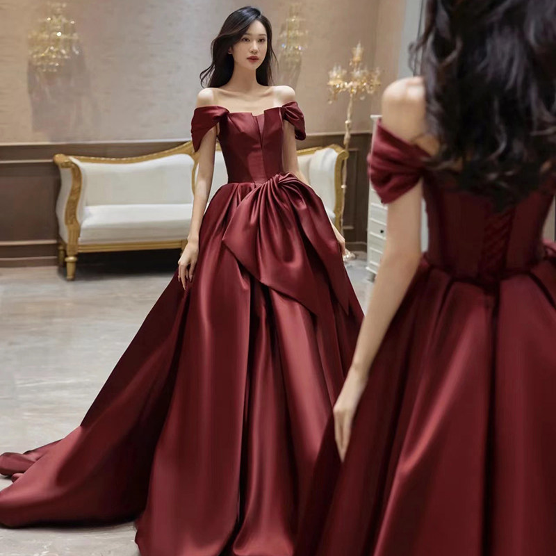 オケージョン ドレス 光沢サテン生地のオフショルダープリンセスロングドレス