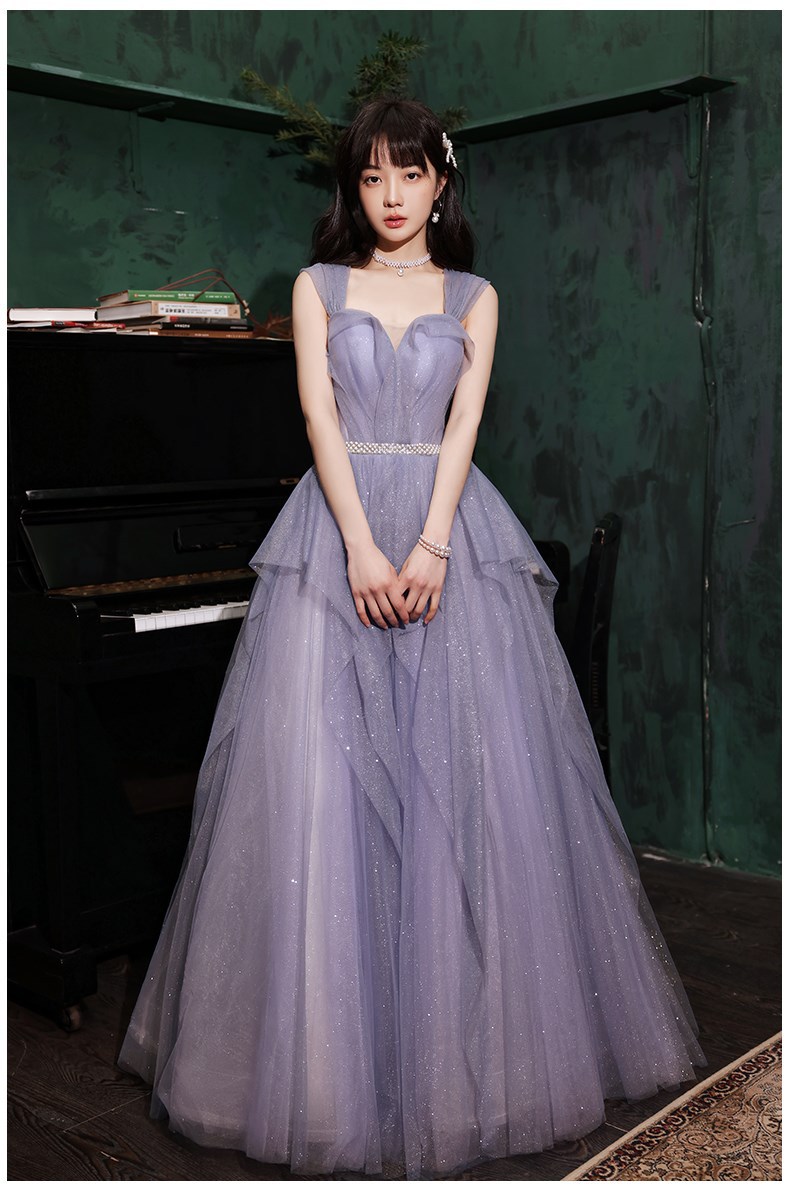 https://fulmo-img-server.com/dresscode-dresscode/d2859977-aee9-4e47-8b46-c95204f5a431.jpg