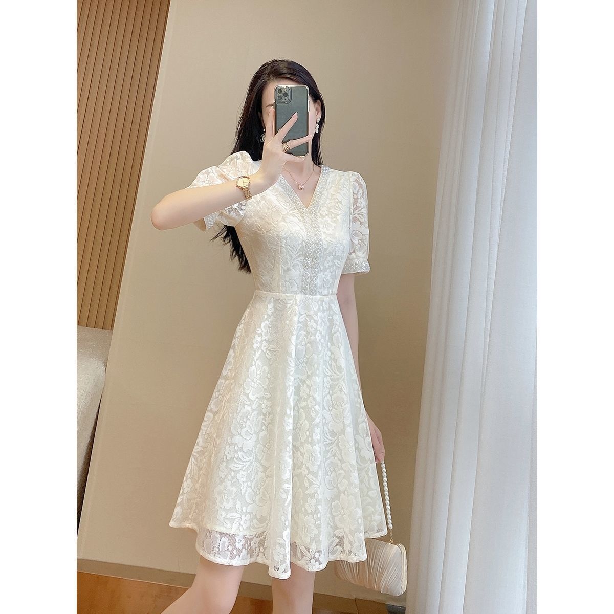 https://fulmo-img-server.com/dresscode-dresscode/d400a179-310f-4b69-93ef-22c07d2cd083.jpg