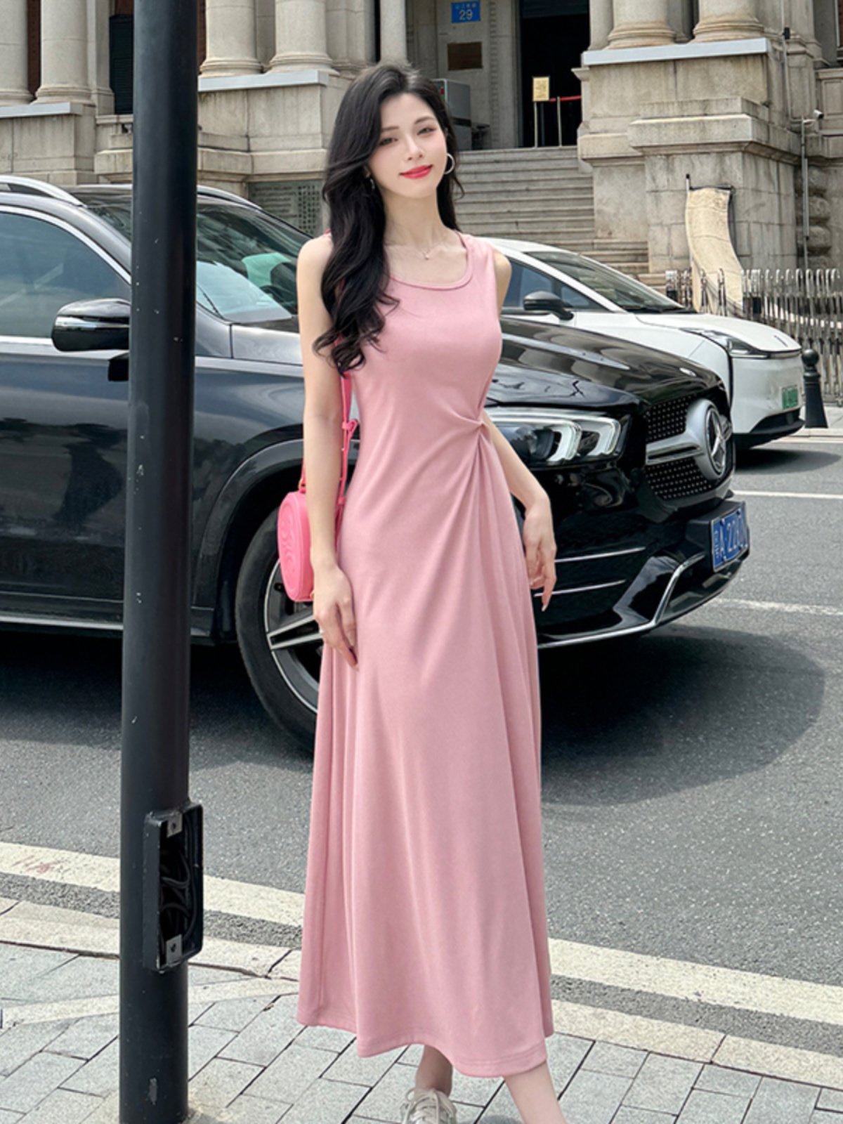 https://fulmo-img-server.com/dresscode-dresscode/d42e8505-c9b3-4d80-8d95-cbfe079a9346.jpg