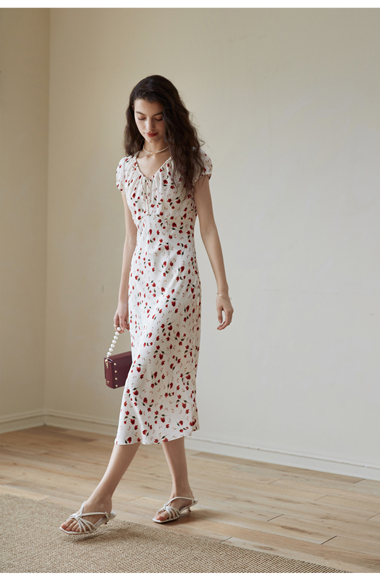 https://fulmo-img-server.com/dresscode-dresscode/d547b256-a534-4c97-8154-339fbe0d5d67.jpg