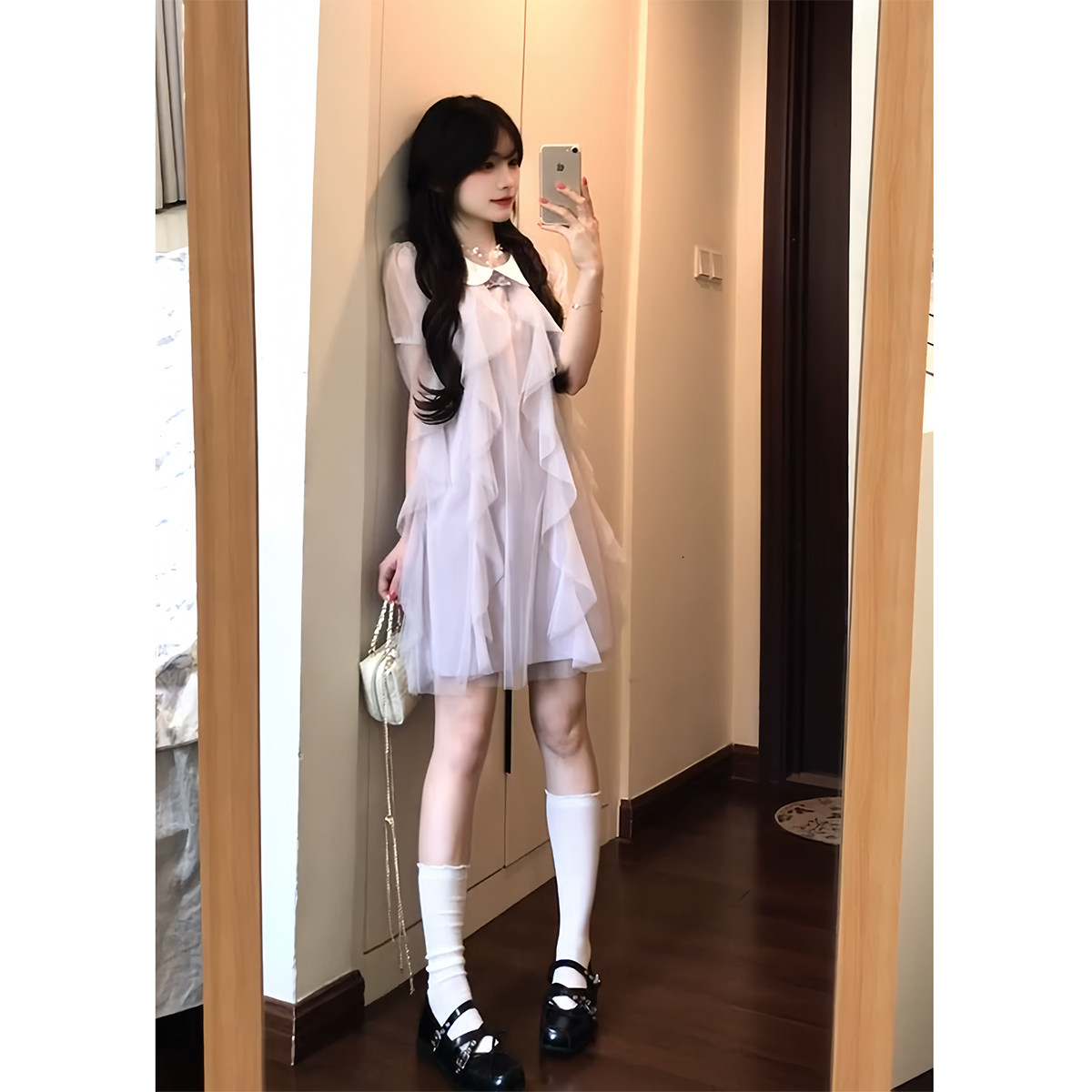 https://fulmo-img-server.com/dresscode-dresscode/d731ec62-2154-4135-b299-ef13a71f9a83.jpg