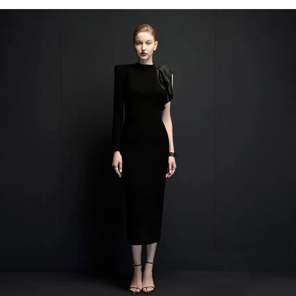 https://fulmo-img-server.com/dresscode-dresscode/d78e6401-a40a-4fac-a1f8-4be14b76ad2c.jpg