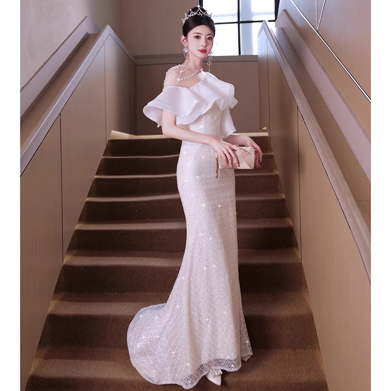 https://fulmo-img-server.com/dresscode-dresscode/d8b245e9-75dd-4beb-8280-14a039beac0f.jpg