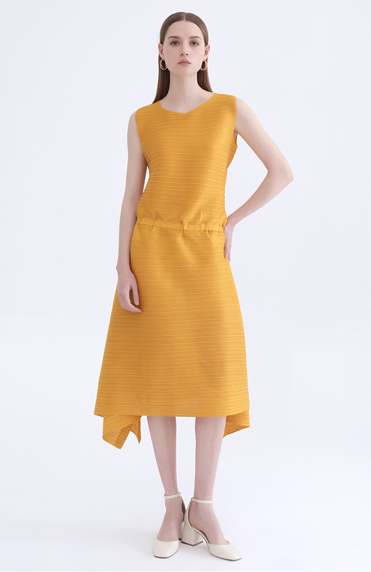 https://fulmo-img-server.com/dresscode-dresscode/db469ac9-aff8-43fb-91e2-3a0cc2583dff.jpg