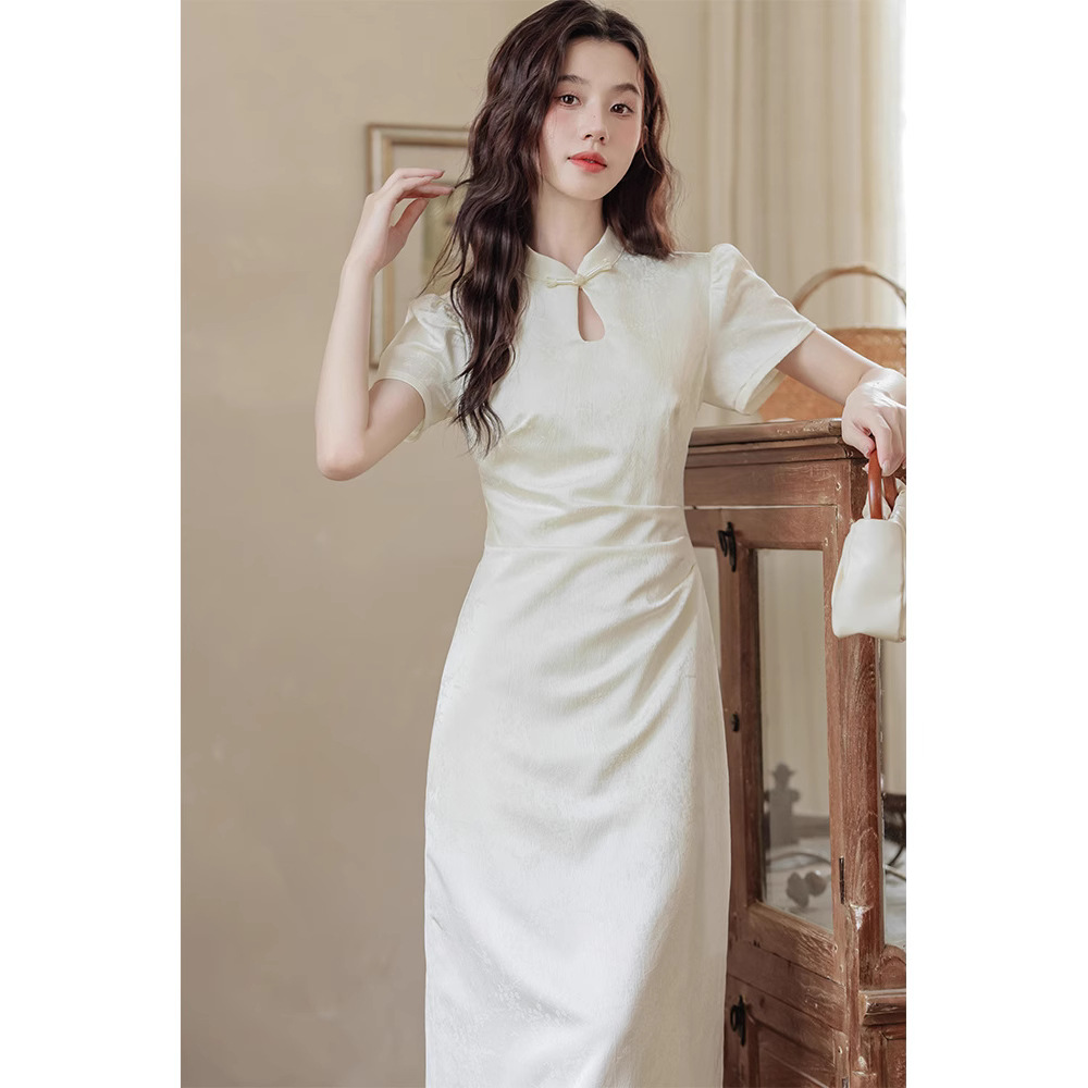 https://fulmo-img-server.com/dresscode-dresscode/dd3de90e-c337-4c29-8383-9ef18c99f1e7.jpg