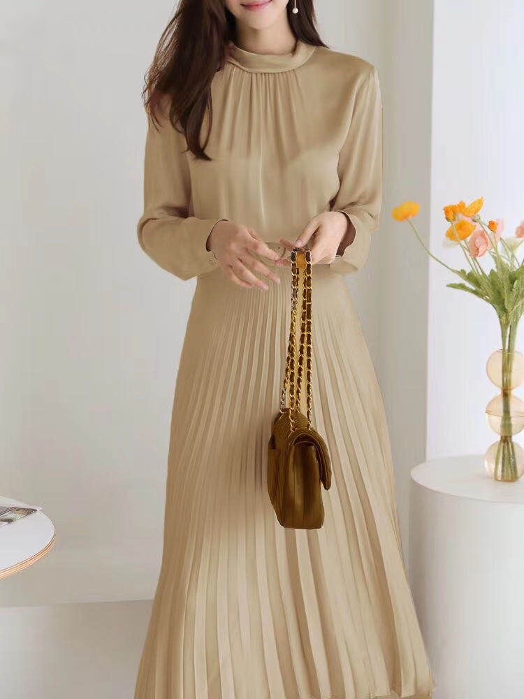 https://fulmo-img-server.com/dresscode-dresscode/ddd5b742-f3a9-4a37-91b8-add4c69b2c67.jpg