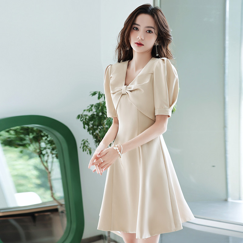 https://fulmo-img-server.com/dresscode-dresscode/dea07bba-9d37-4e1d-967d-11f68292e43d.jpg