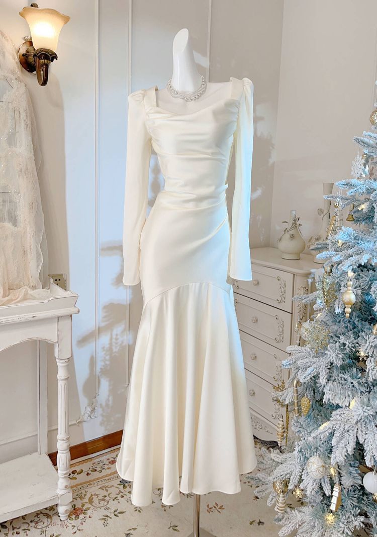 https://fulmo-img-server.com/dresscode-dresscode/deae4fca-c8a5-42a9-b1ed-1b71ec84c772.jpg