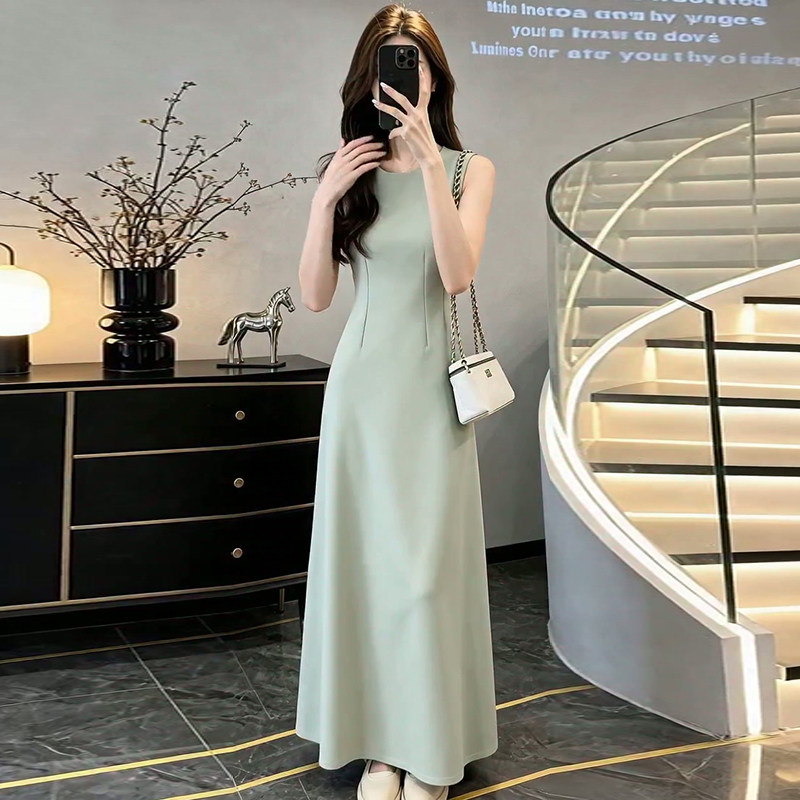 https://fulmo-img-server.com/dresscode-dresscode/e02e0803-9a8e-4899-bf72-218a28214a8f.jpg