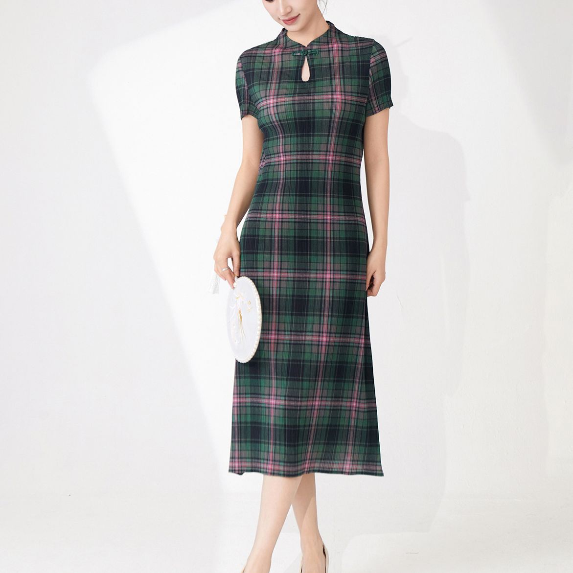https://fulmo-img-server.com/dresscode-dresscode/e034a233-ff73-41f9-b039-31e0fa89ac43.jpg