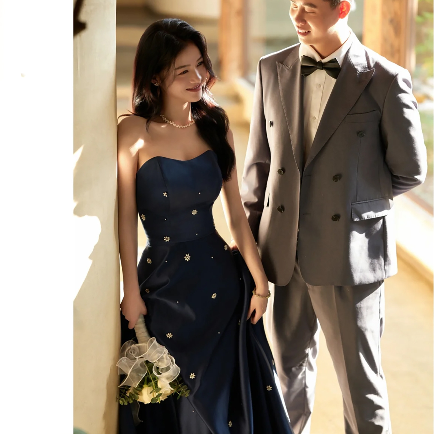 https://fulmo-img-server.com/dresscode-dresscode/e2f99997-b7c4-4ba3-ba87-78c6a2f45596.jpg