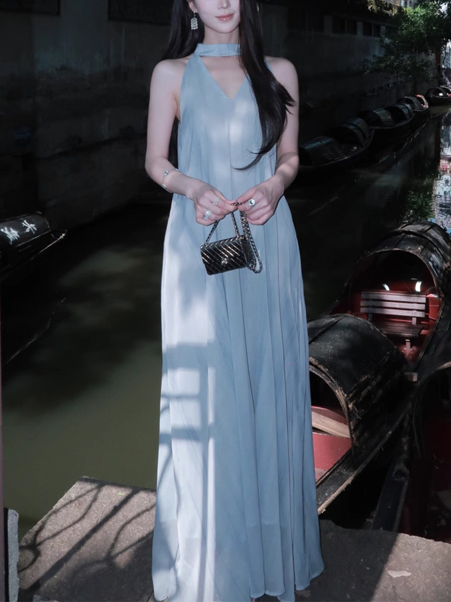 https://fulmo-img-server.com/dresscode-dresscode/e45e9abb-bcf7-4c42-95f4-31dce4689f0c.jpg