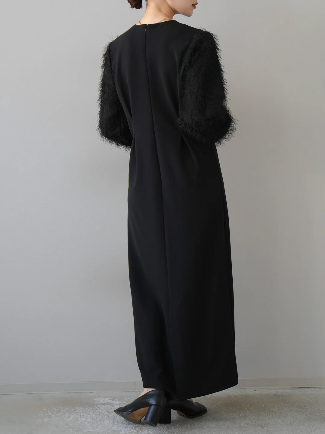 https://fulmo-img-server.com/dresscode-dresscode/e530b7cd-f96a-432f-be93-ac2958c8f8f6.jpg