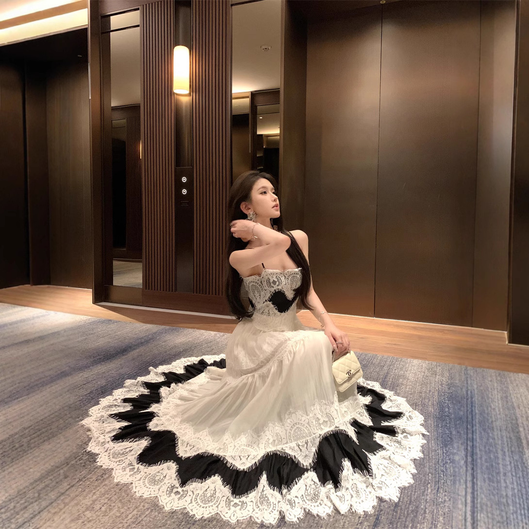 https://fulmo-img-server.com/dresscode-dresscode/e6eeb3e7-fb8e-4f57-bad1-977bbef427f0.jpg