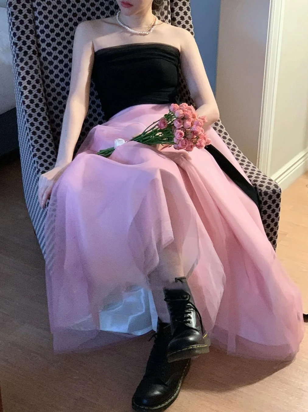 https://fulmo-img-server.com/dresscode-dresscode/e9eb95a6-66b8-4183-8fec-e6888da52a5d.jpg
