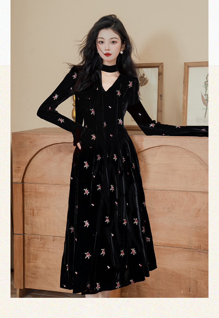 https://fulmo-img-server.com/dresscode-dresscode/ebf2d36b-633f-4277-b739-5c209f0020f8.jpg