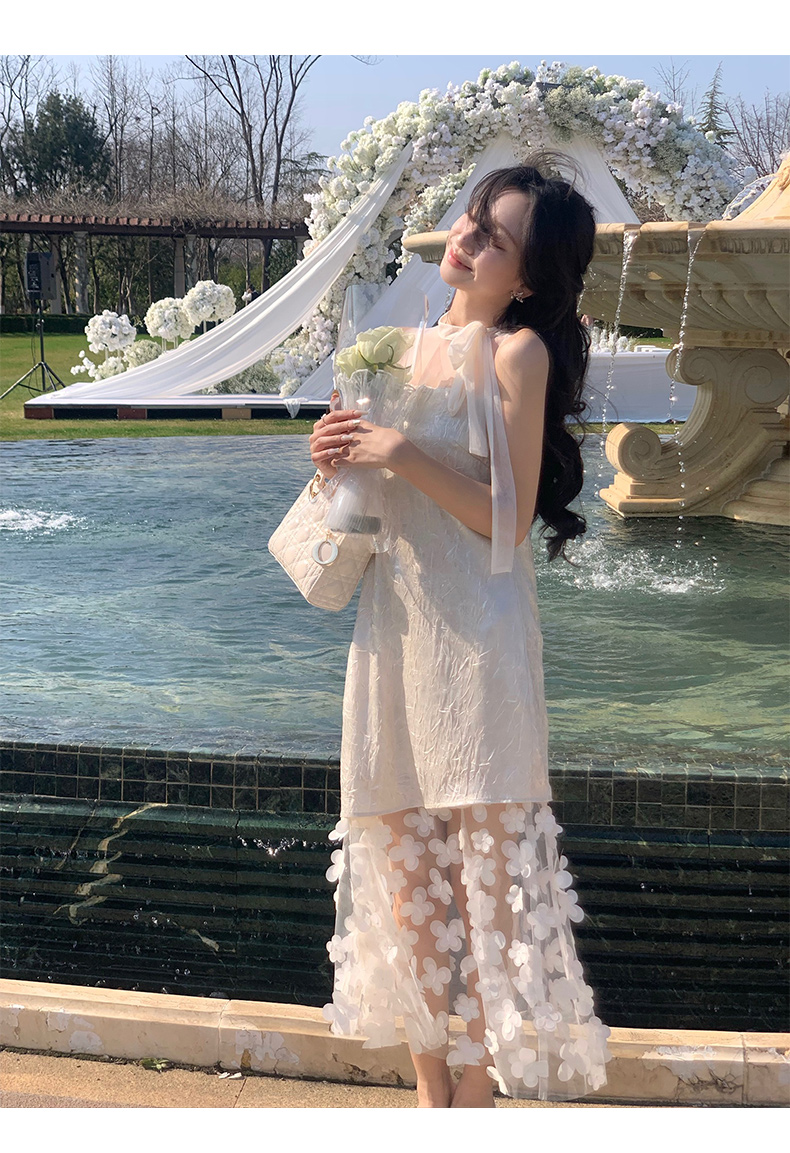 https://fulmo-img-server.com/dresscode-dresscode/ed8d7137-d379-4c03-93ca-e909ec5db587.jpg