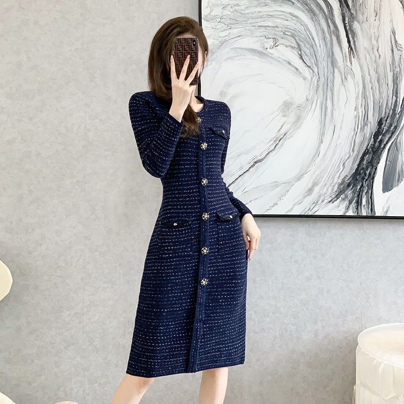 https://fulmo-img-server.com/dresscode-dresscode/edefb072-db99-45ff-ad89-736d7eaf1682.jpg