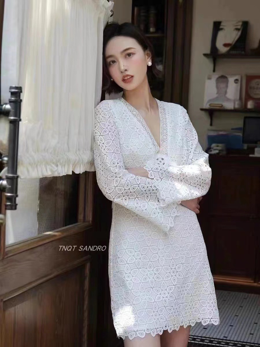 https://fulmo-img-server.com/dresscode-dresscode/ee6a1290-ec1c-48eb-b357-db128324f249.jpg