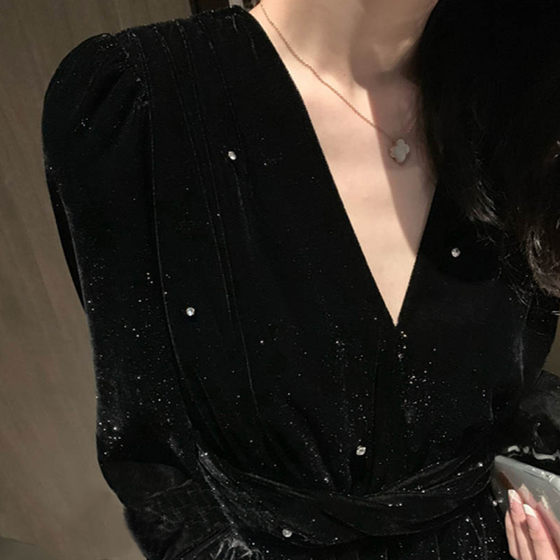 オケージョン ドレス ビジュー付きベロアミニ丈カシュクールドレス