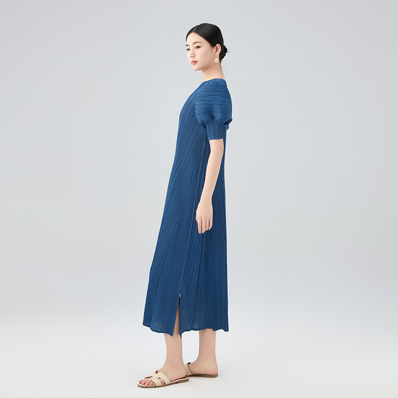 https://fulmo-img-server.com/dresscode-dresscode/f0bd131e-d0bc-4720-aab5-5ecc3edf65a2.jpg