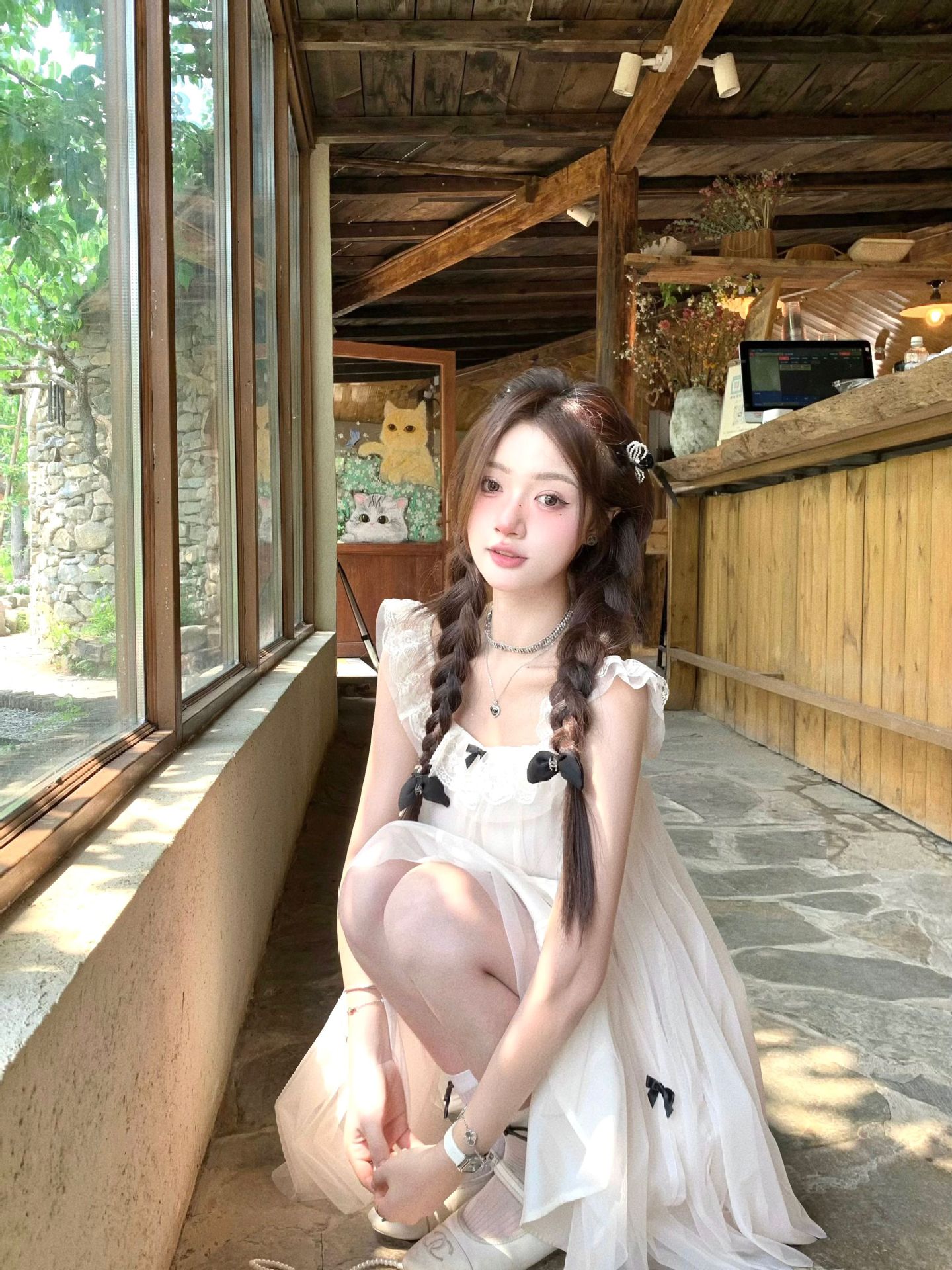 https://fulmo-img-server.com/dresscode-dresscode/f160f364-9d71-451f-8b82-7d6bb11c053e.jpg