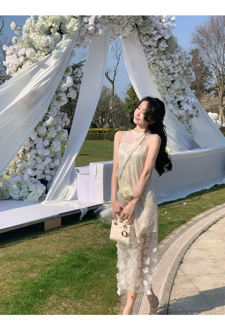 https://fulmo-img-server.com/dresscode-dresscode/f3b17433-bbbf-4f31-a851-b8583c07cba9.jpg