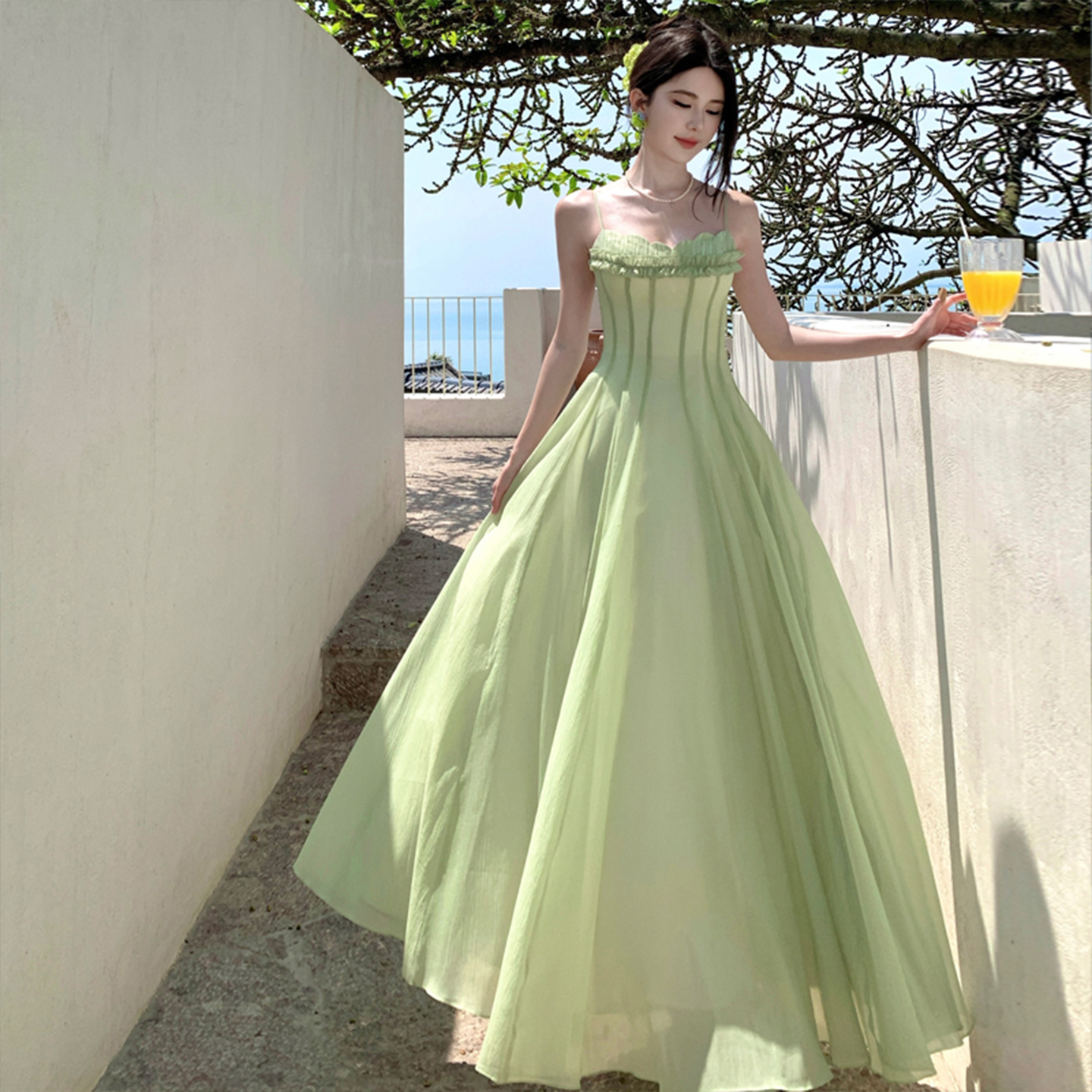 https://fulmo-img-server.com/dresscode-dresscode/f3c17d0b-0b26-4893-82f4-cefec7c74ba6.jpg