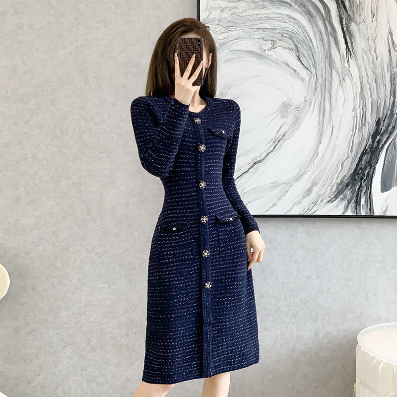 https://fulmo-img-server.com/dresscode-dresscode/f42a7f45-7961-4e61-87bb-d16320a63953.jpg