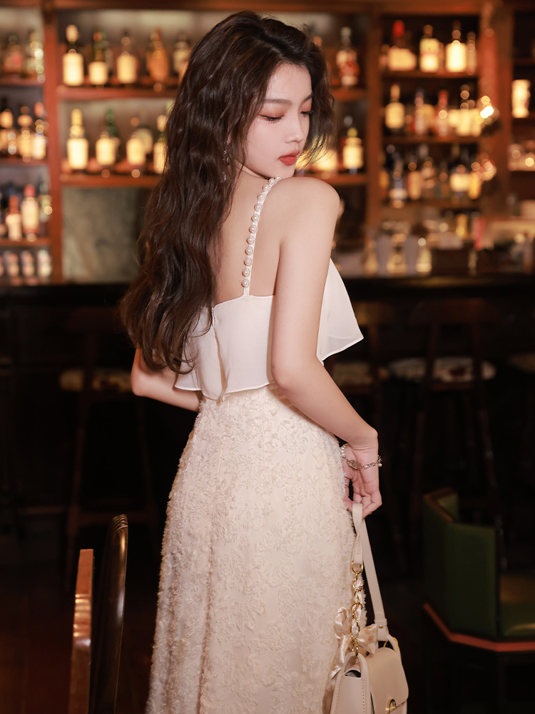 https://fulmo-img-server.com/dresscode-dresscode/f5c79caf-ff8e-4aa5-9148-9e9ef2acc861.jpg