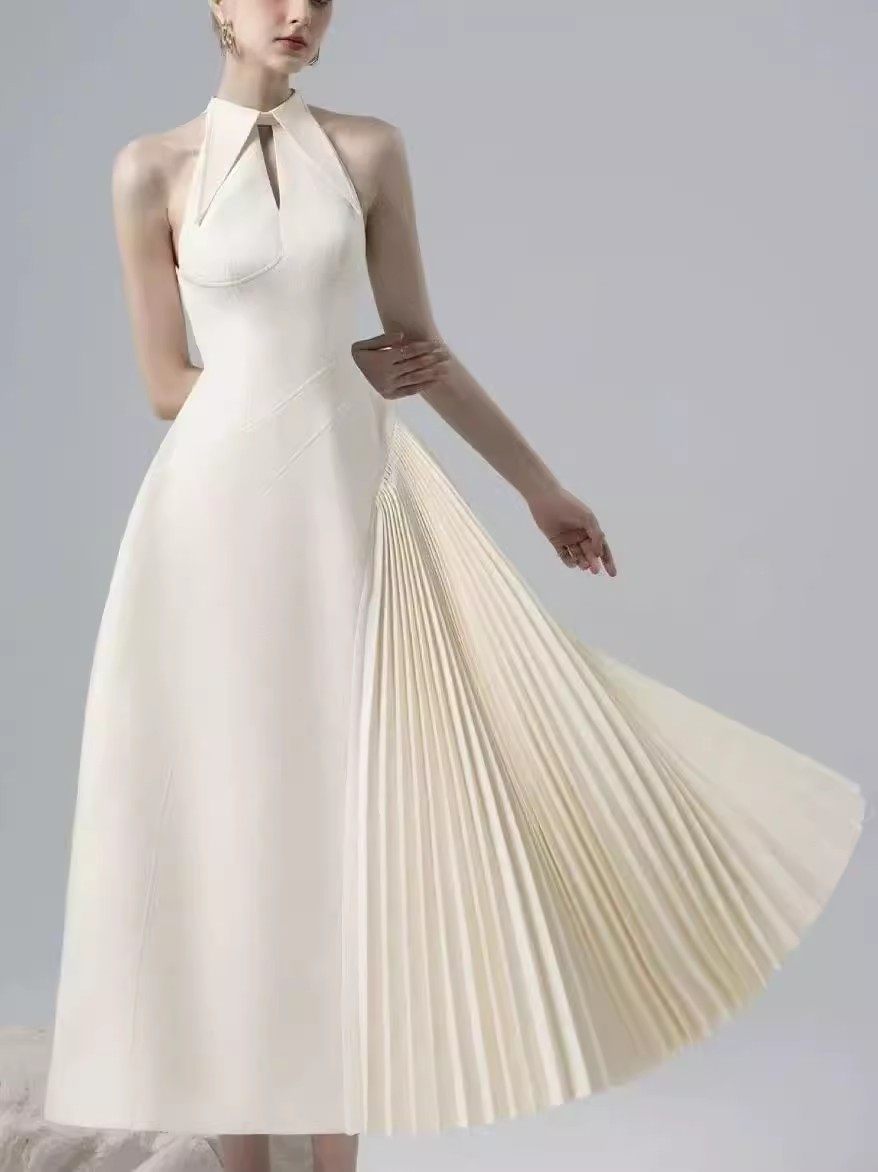 オケージョン ドレス ホルターネック立体プリーツ切替ミディ丈ワンピース