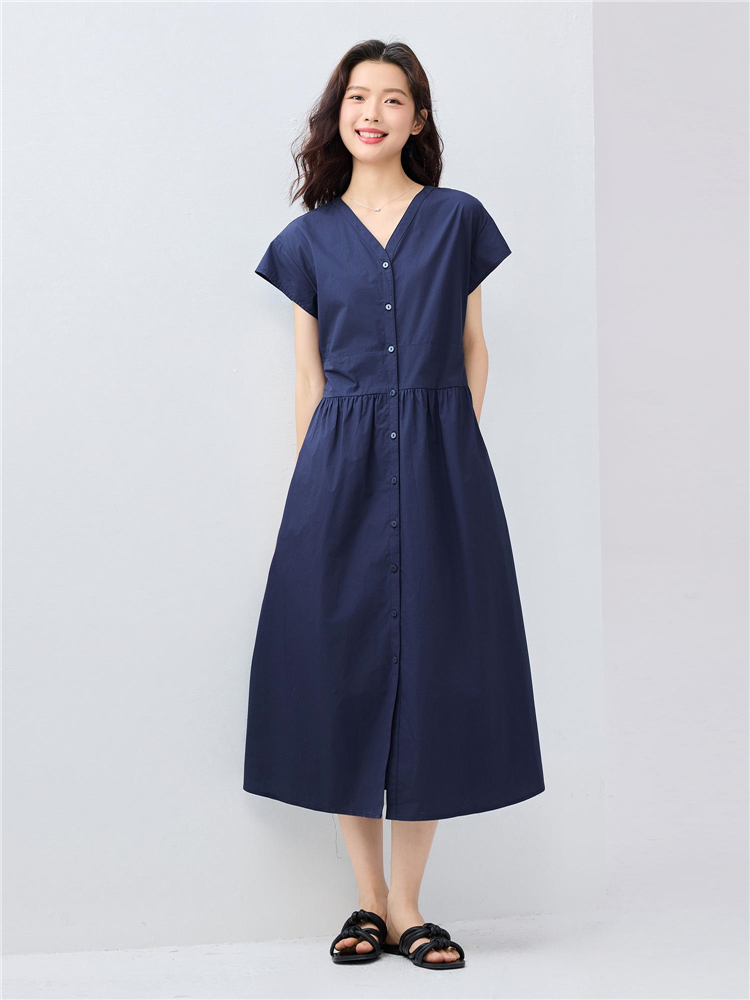 https://fulmo-img-server.com/dresscode-dresscode/f8c79535-1291-4d4b-b39f-87793bf0d8cb.jpg