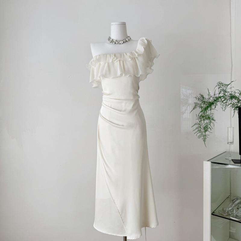 https://fulmo-img-server.com/dresscode-dresscode/f8f6cae6-3ea3-4ad5-8250-ee8605949259.jpg