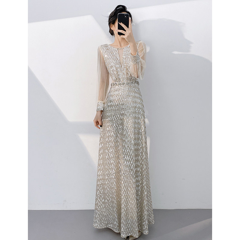 https://fulmo-img-server.com/dresscode-dresscode/f94dea82-b830-4a9d-88a7-81b2b3c5e519.jpg