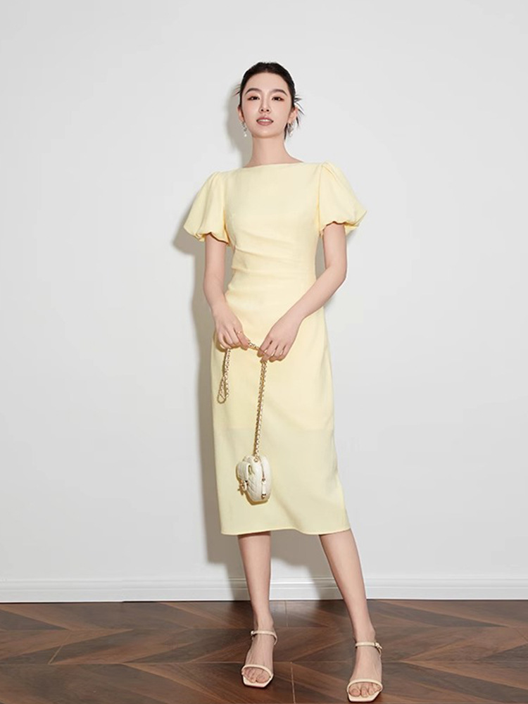 https://fulmo-img-server.com/dresscode-dresscode/f9921d18-74ce-42b4-a698-0ea37cb577c8.jpg