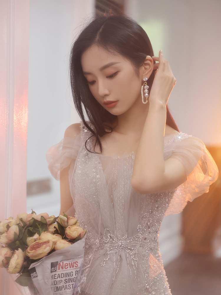 https://fulmo-img-server.com/dresscode-dresscode/fa734b79-ba1f-4bca-8b0d-f7a7860f623d.jpg