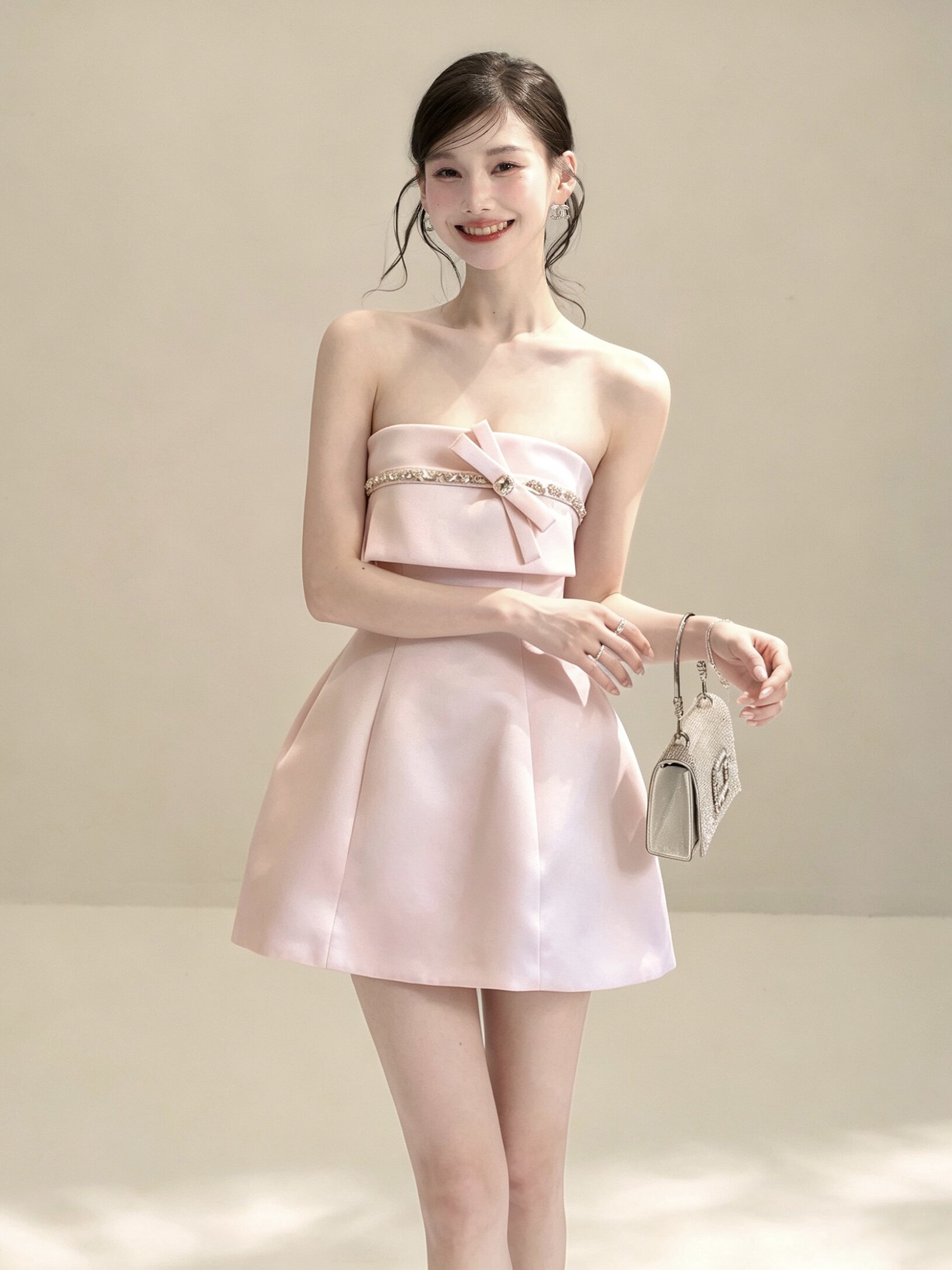 https://fulmo-img-server.com/dresscode-dresscode/fc3488ef-4d40-4e64-965a-7dd8addd8e3c.jpg