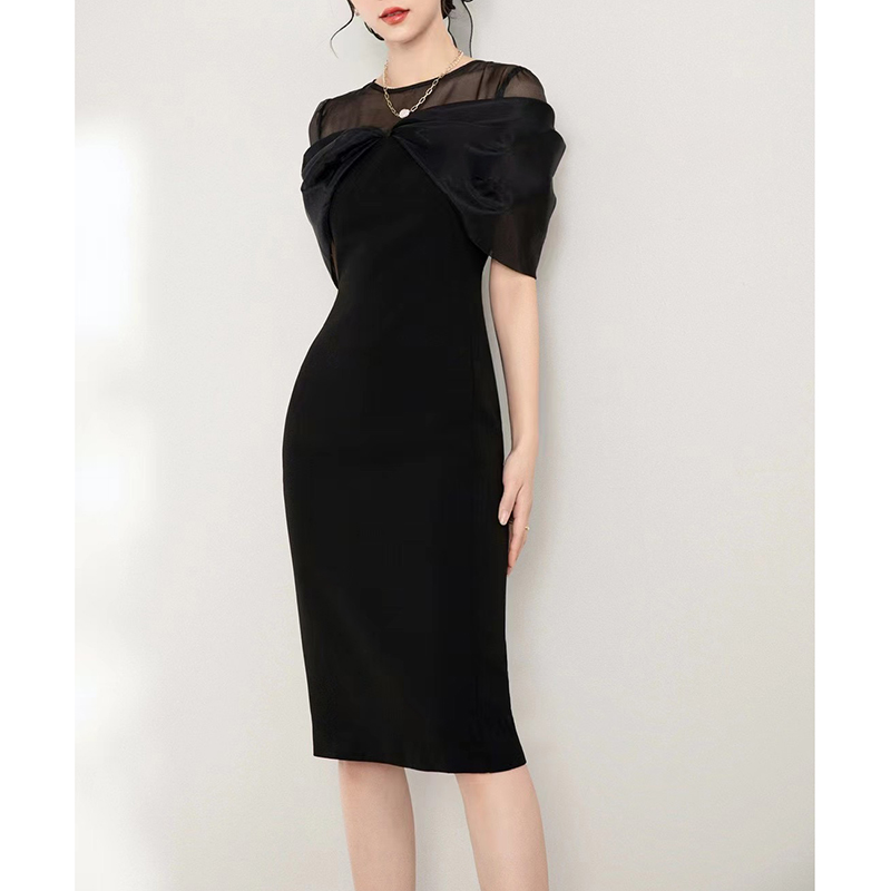 https://fulmo-img-server.com/dresscode-dresscode/fd8ec80b-7463-42df-91d4-37e0dd6f91d2.jpg