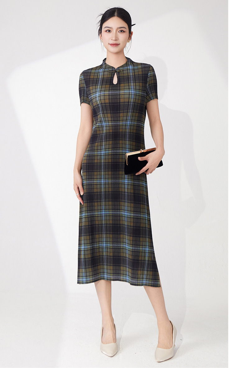 https://fulmo-img-server.com/dresscode-dresscode/fee03eaf-8e0b-4804-b89e-9b96a1b8c101.jpg